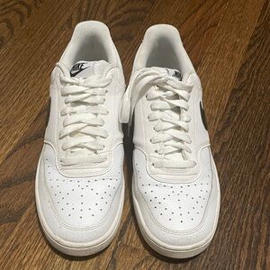 Nike Men's White and Black Sneakers